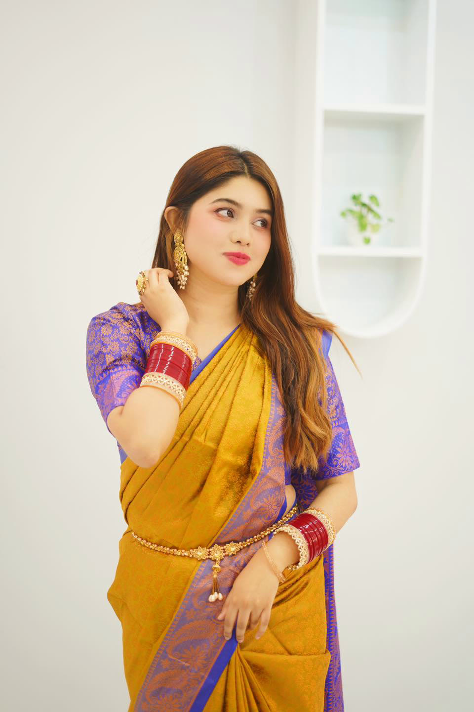 কাঞ্জিভরম কাতান শাড়ি ব্লাউজ পিস সহ