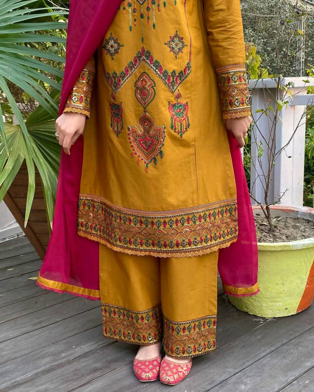 সিকোয়েন্স এমব্রয়ডারি টিসি কটন থ্রি-পিস