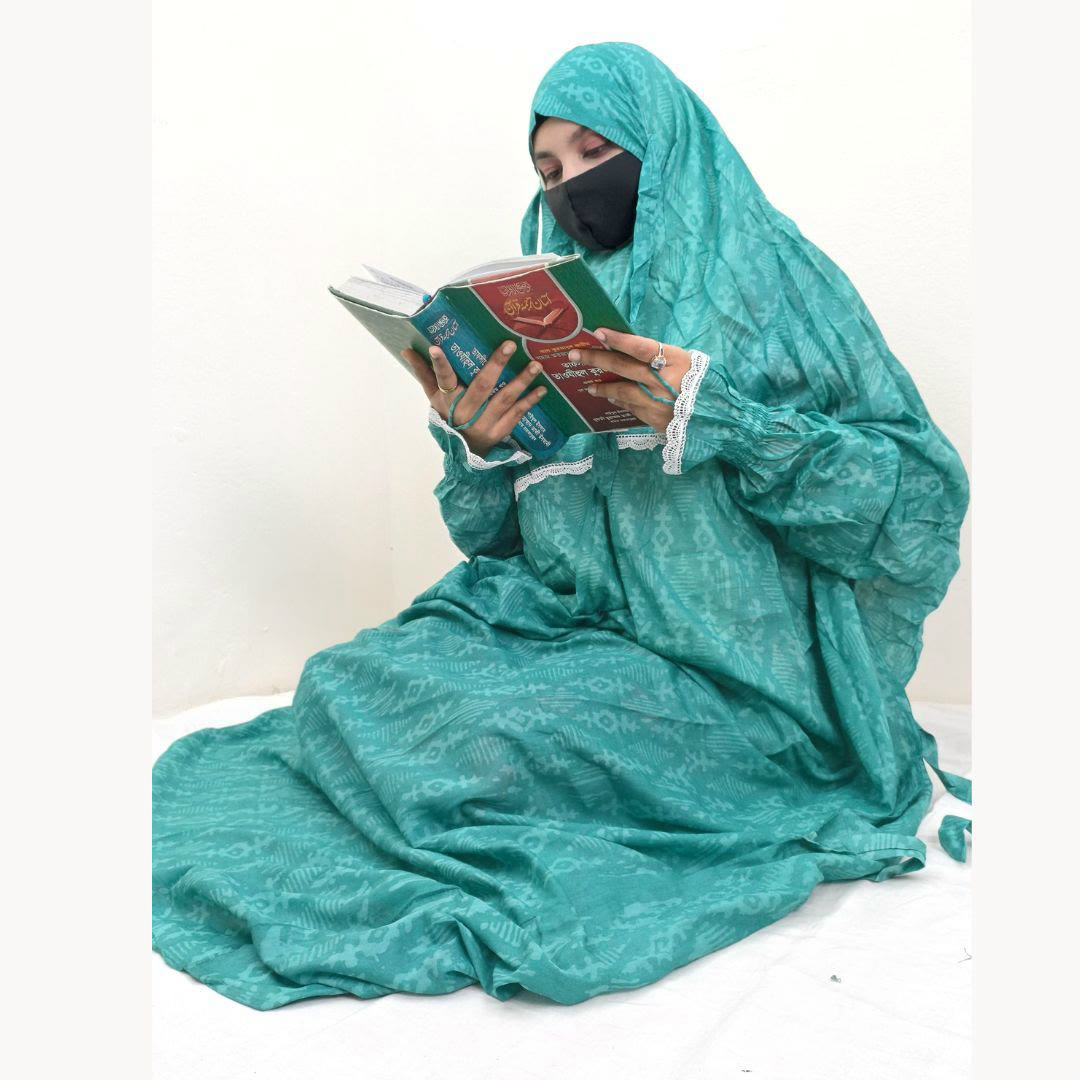 বাটিক প্রিন্ট লং সালাত হিজাব (ইস্তেদাল)