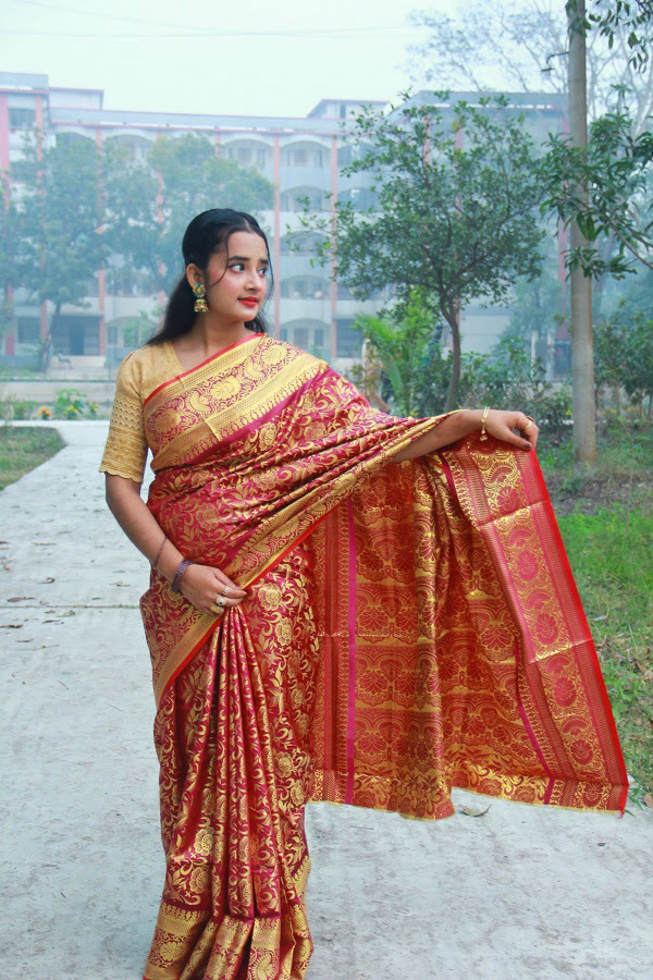 প্রিমিয়াম কোয়ালিটি সিরাজগঞ্জের ঐতিহ্যবাহী গর্জিয়াস সিল্ক কাতান শাড়ি